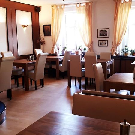 Hotel Krone Lindow Esterno foto