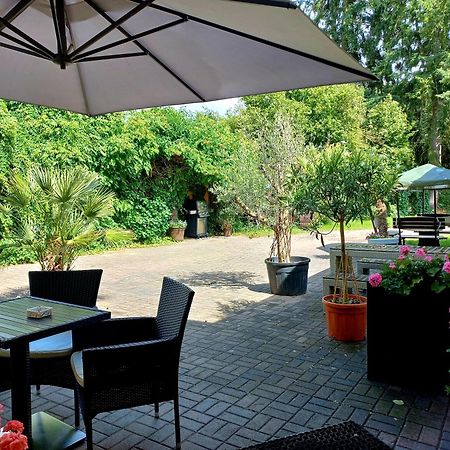 Hotel Krone Lindow Esterno foto