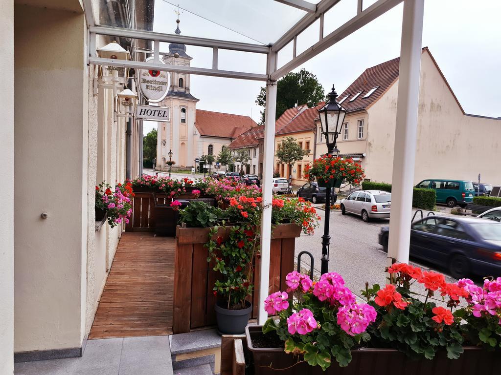 Hotel Krone Lindow Esterno foto