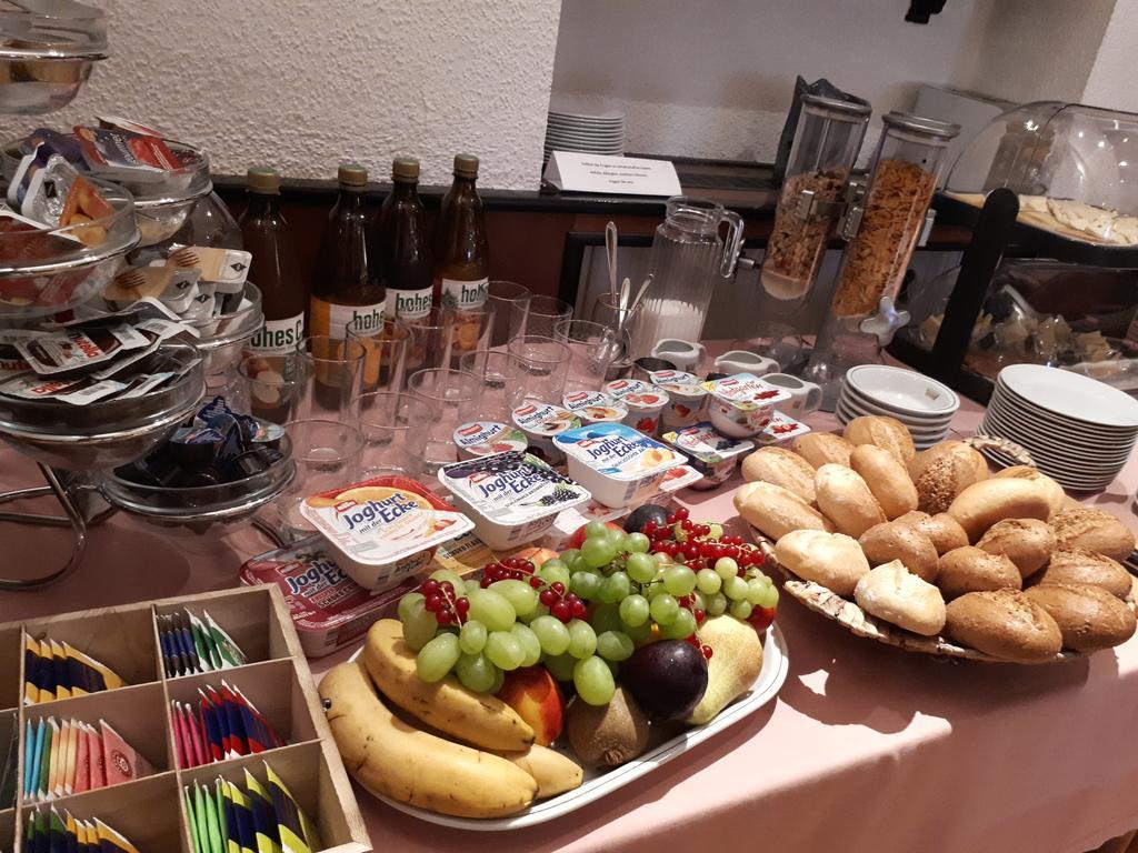 Hotel Krone Lindow Esterno foto