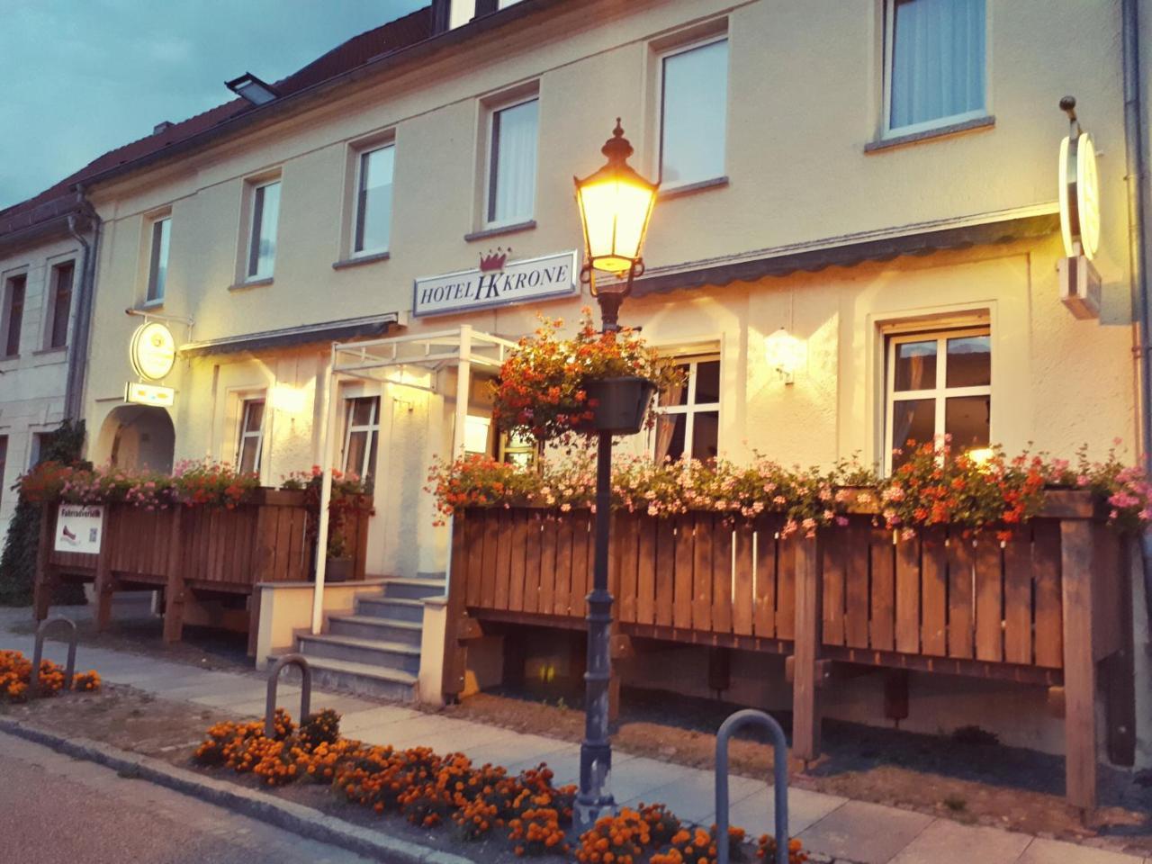 Hotel Krone Lindow Esterno foto