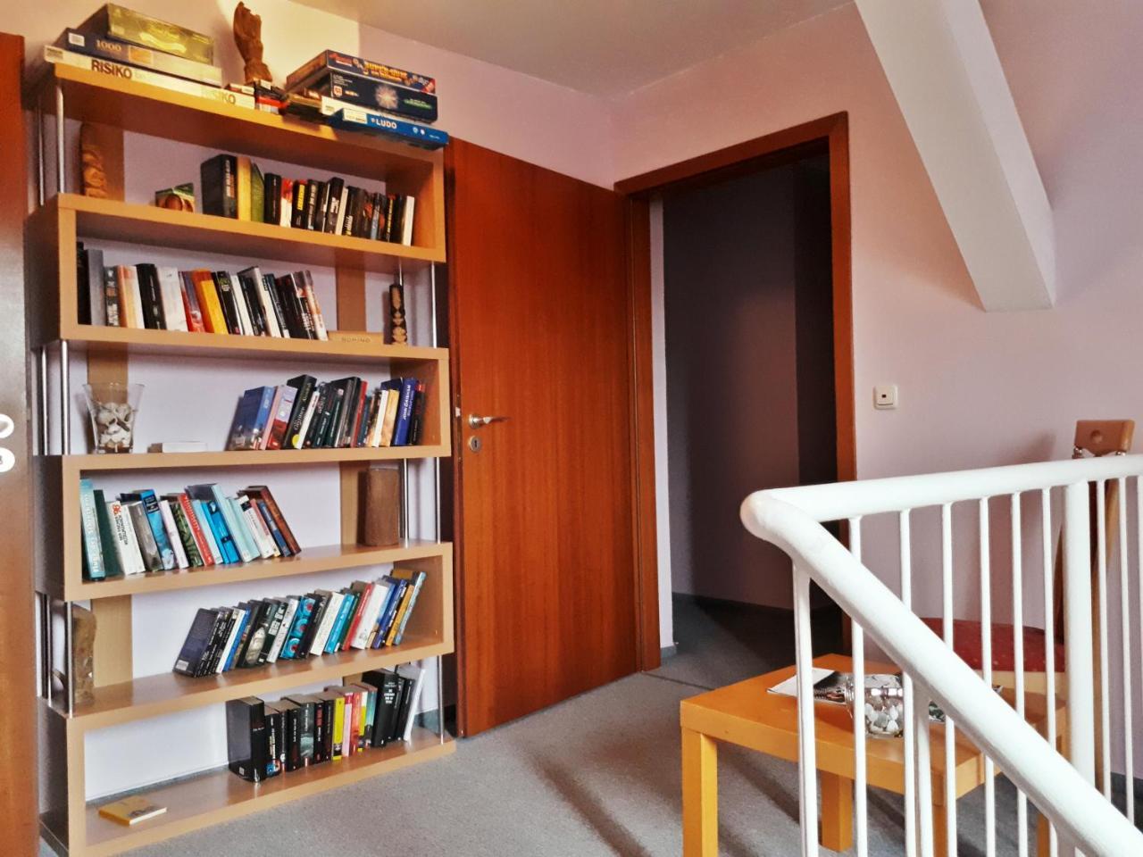 Hotel Krone Lindow Esterno foto